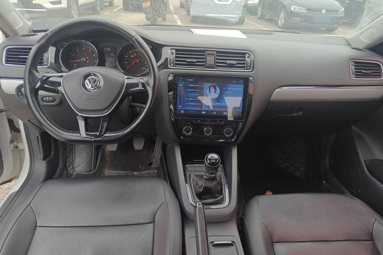 大众 速腾 2015款 1.6L 手动舒适型中控内饰12
