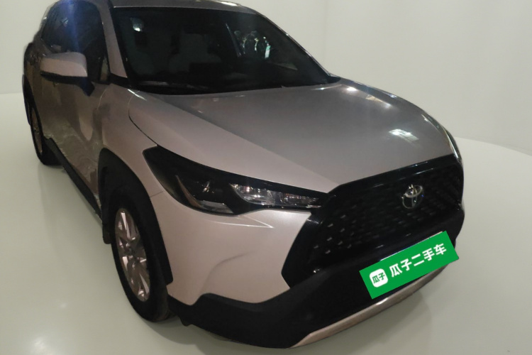 丰田 卡罗拉锐放 2023款 2.0L 先锋版车身外观3