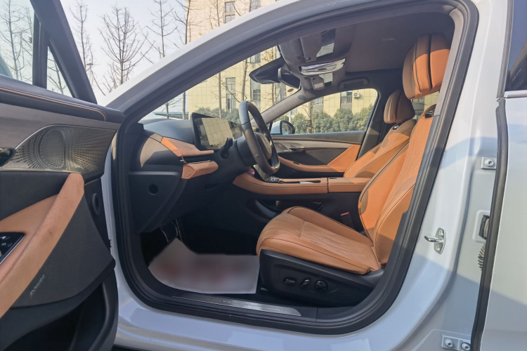 岚图汽车 岚图追光 2023款 四驱旗舰版中控内饰7001