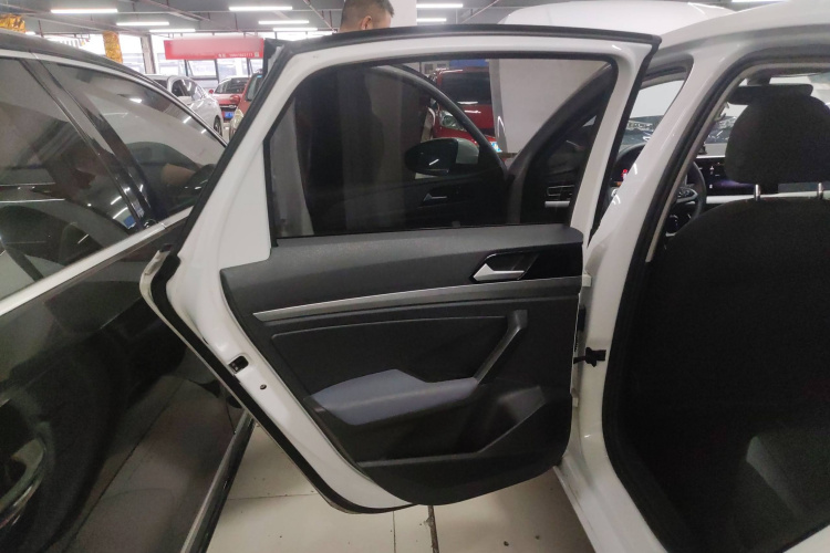 大众 朗逸 2023款 1.5L 自动得逸版中控内饰7008