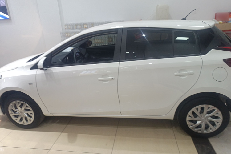 丰田 威驰FS 2021款 1.5L CVT锋驰版车身外观4