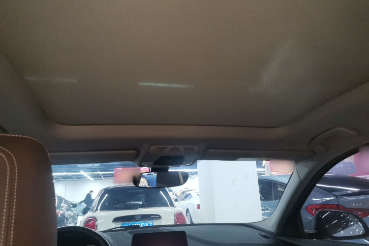 宝马1系 2021款 120i M运动曜夜版中控内饰22