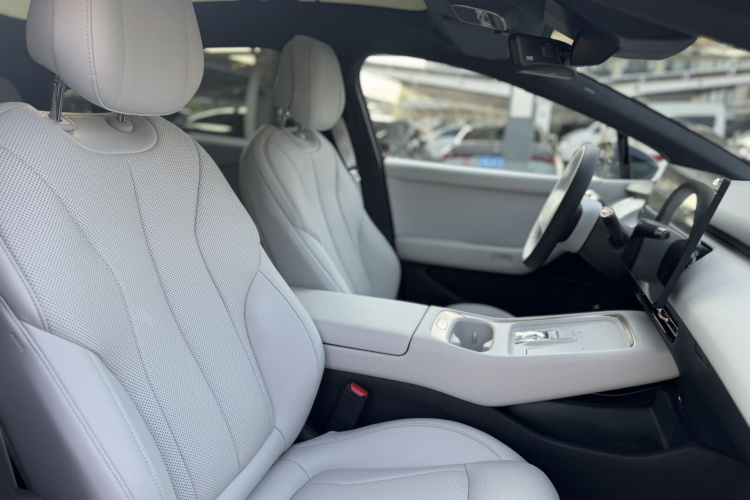 小鹏P7+ 2024款 长续航 Max中控内饰7010