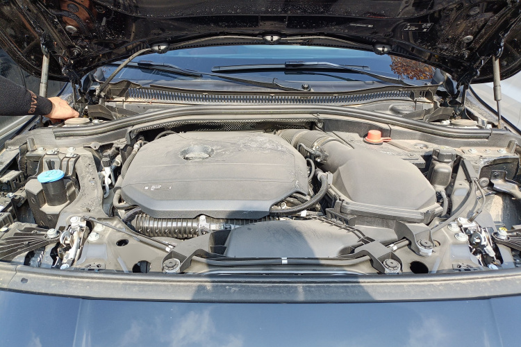 宝马2系 2025款 225L M运动曜夜套装局部细节24