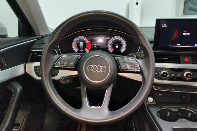 奥迪A4L 2020款 40 TFSI 时尚动感型中控内饰13