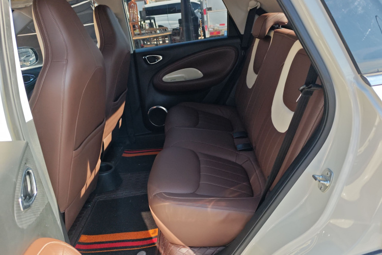 五菱汽车 五菱缤果 2023款 333km 悦享+款中控内饰7004