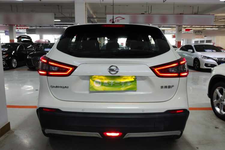 日产 逍客 2021款 2.0L CVT旗舰版车身外观6