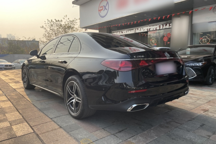 奔驰E级(进口) 2024款 E 260 运动版车身外观6004