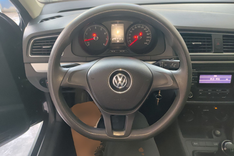 大众 朗逸 2015款 1.6L 手动风尚版中控内饰13