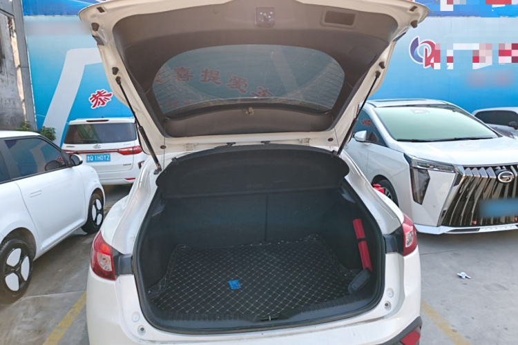 马自达CX-4 2018款 2.0L 自动两驱蓝天探索版 国V机舱底盘23