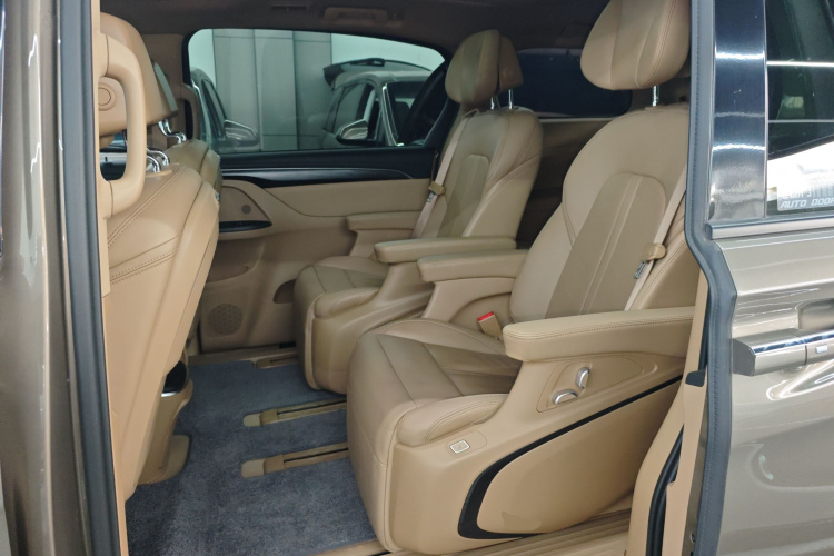 别克GL8 2020款 ES陆尊 653T 豪华型中控内饰21