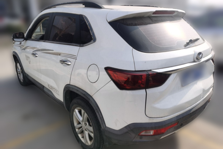 北汽幻速S5 2017款 1.3T 手动尊贵型车身外观5