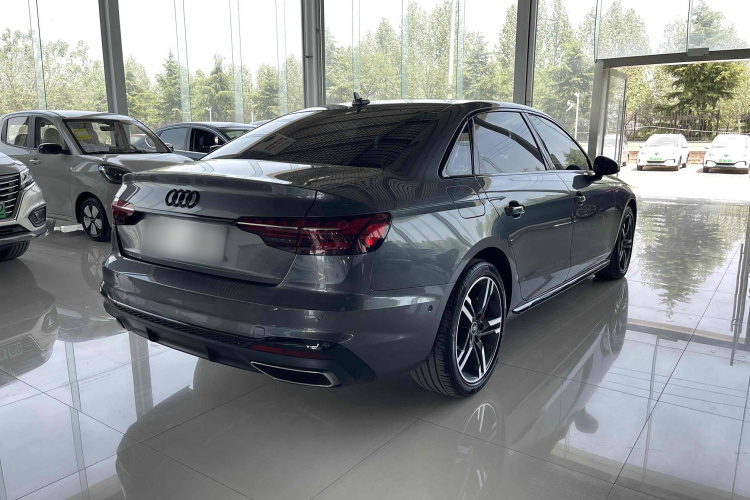 奥迪A4L 2022款 40 TFSI 豪华动感型车身外观6005