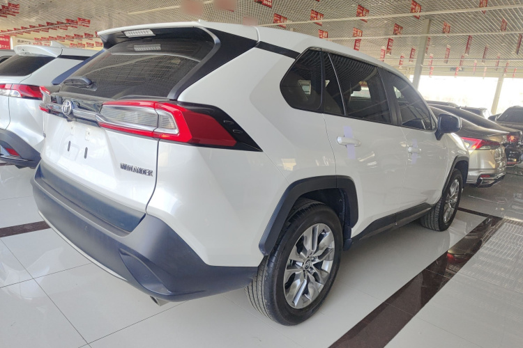 丰田 威兰达 2024款 2.0L CVT两驱领先版车身外观7