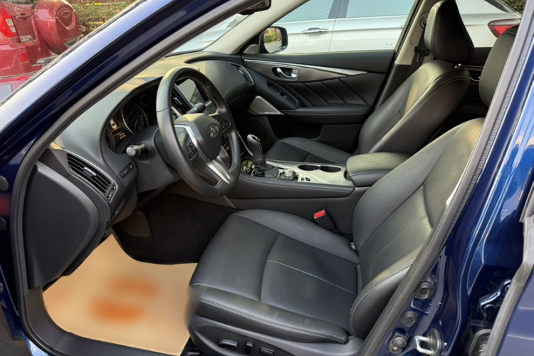 英菲尼迪Q50L 2022款 2.0T 进享版中控内饰7005