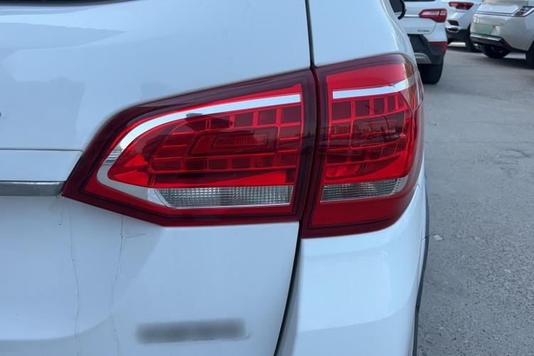 哈弗H6 2018款 红标 运动版 1.5T 自动两驱精英型车身外观9