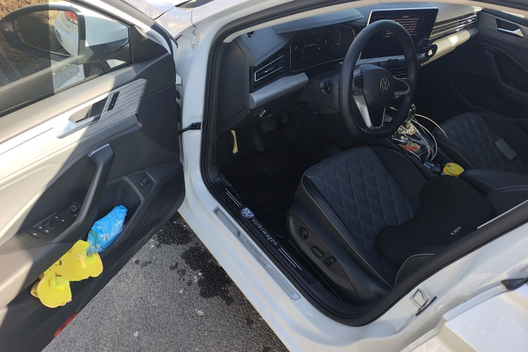 大众 速腾 2023款 300TSI DSG卓越版中控内饰20