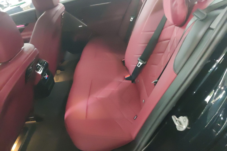 宝马5系 2025款 530Li 领先型 M运动套装中控内饰7004