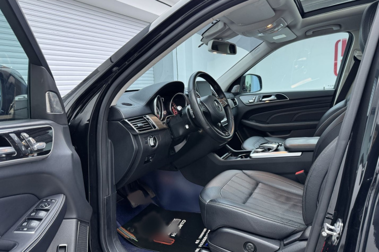 北京BJ90 2021款 4.0T 尊驾版中控内饰7002