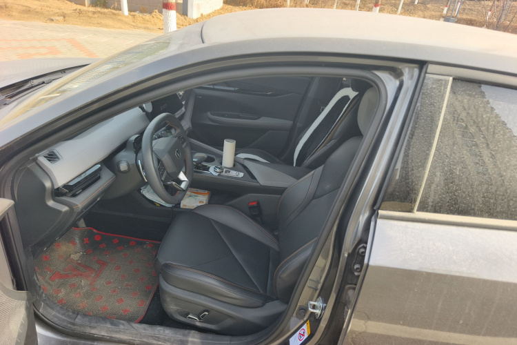 长安UNI-V 2022款 1.5T 智慧领航型中控内饰19