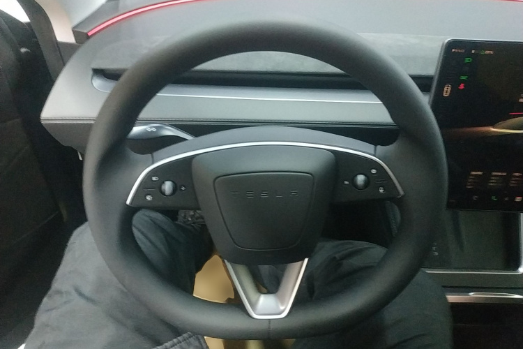 特斯拉 Model Y 2025款 长续航全轮驱动 首发版局部细节13