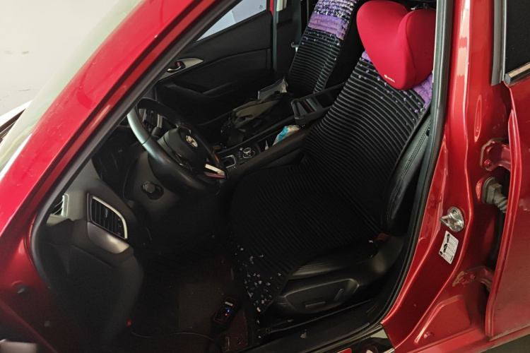 马自达3 昂克赛拉 2017款 三厢 2.0L 自动尊贵型 国V中控内饰19