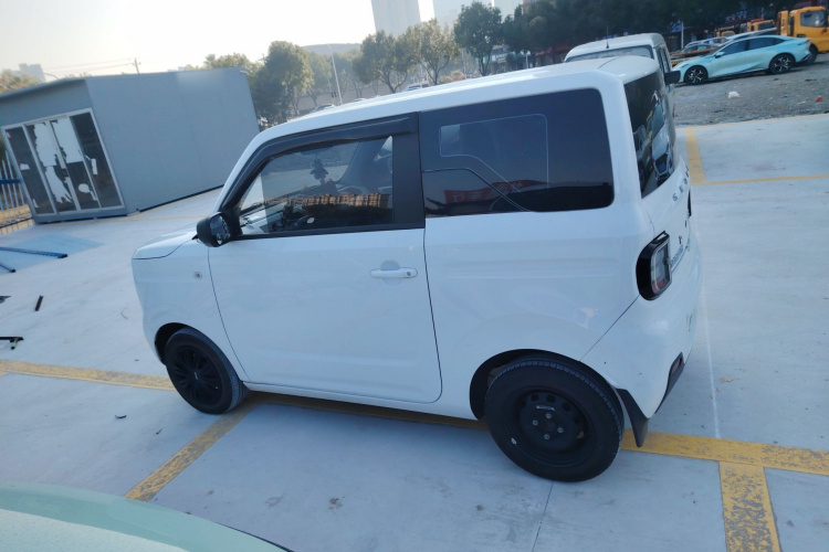 吉利银河 2024款 熊猫mini 200km 龙腾PRO版车身外观4