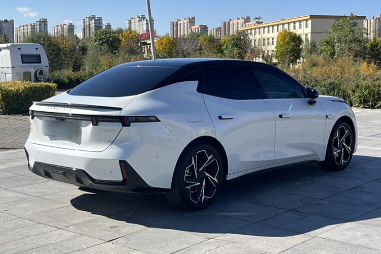 领克07 2024款 EM-P 126长续航 Ultra车身外观6004