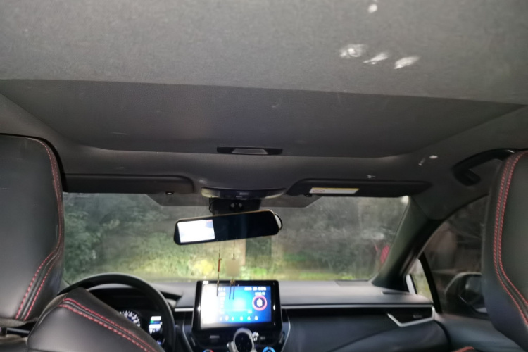 丰田 雷凌 2022款 双擎 1.8H E-CVT运动版中控内饰22