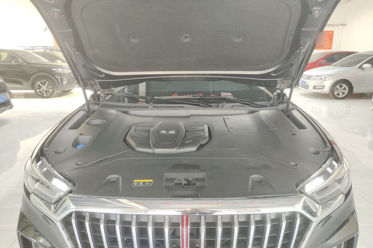 红旗HS5 2019款 2.0T 智联旗享四驱版机舱底盘24