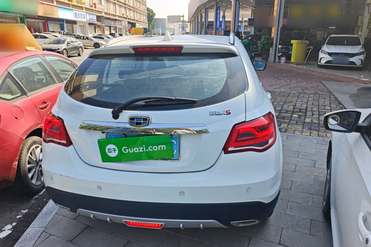 吉利汽车 帝豪 2017款 两厢RS百万款 1.5L 手动向上版车身外观7