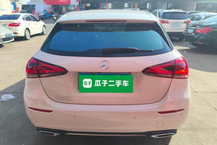 奔驰A级(进口) 2019款 A 200 动感型车身外观6
