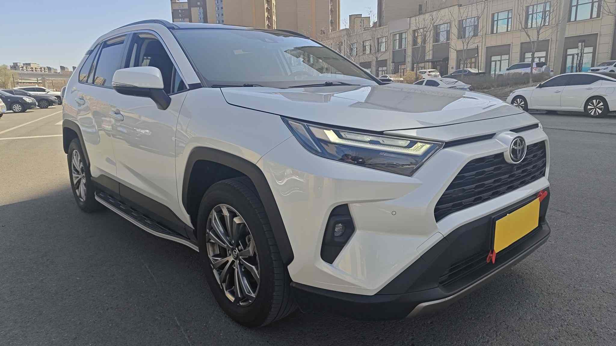 丰田 RAV4荣放 2023款 2.0L CVT两驱风尚Plus版(3)