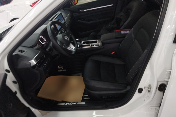 日产 天籁 2022款 2.0L XL-TLS 悦享版中控内饰19