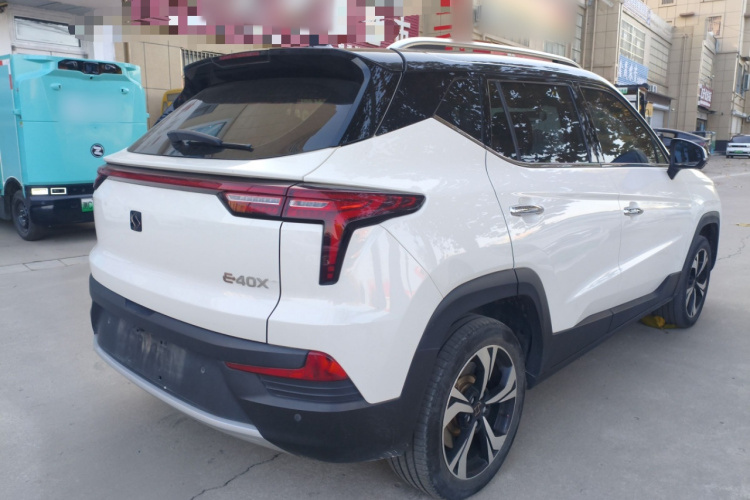 思皓E40X 2021款 金甲版车身外观7