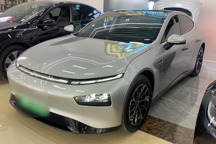 小鹏P7 2020款 586N车身外观1