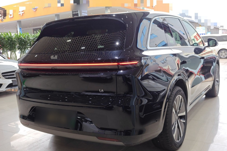 理想汽车 理想L6 2025款 Pro 智能焕新版车身外观7