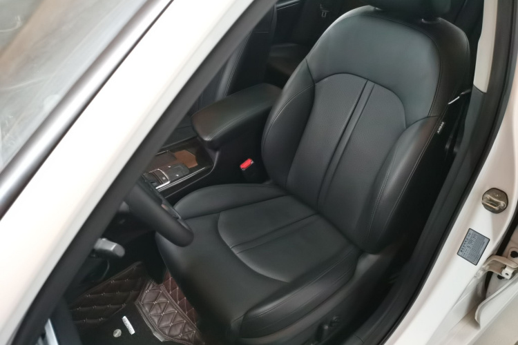 起亚K5 2016款 2.0L 自动LUX局部细节19