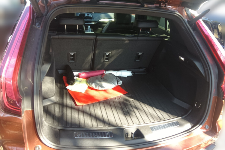 凯迪拉克XT4 2021款 28T 两驱领先型中控内饰23