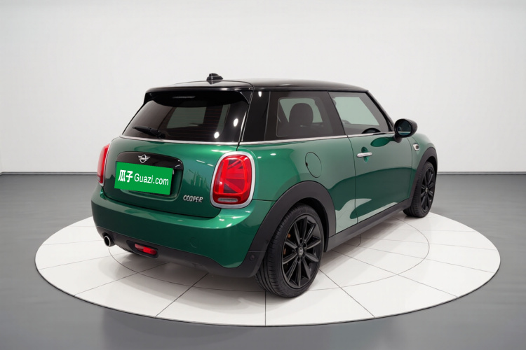 MINI 2020款 1.5T COOPER 艺术家车身外观7