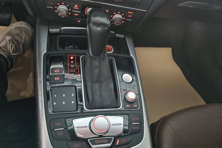 奥迪A6L 2018款 30周年年型 TFSI 进取型局部细节18