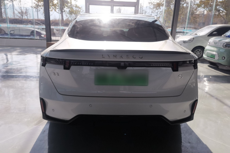 领克07 2024款 EM-P 126长续航 Ultra车身外观6