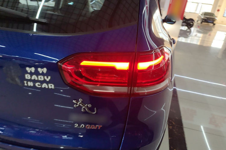 哈弗H6 2017款 红标 2.0T 自动两驱智尚型车身外观9