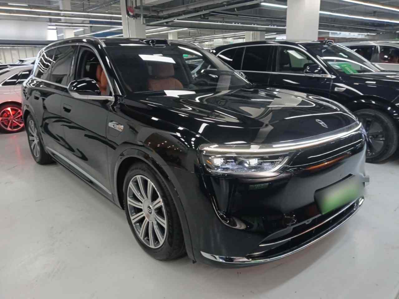 鸿蒙智行 问界M8 2025款 增程 Max+版 53.4kWh 6座版 (192线激光雷达）(5)