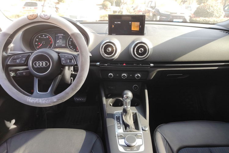 奥迪A3 2017款 Limousine 35 TFSI 时尚型局部细节16