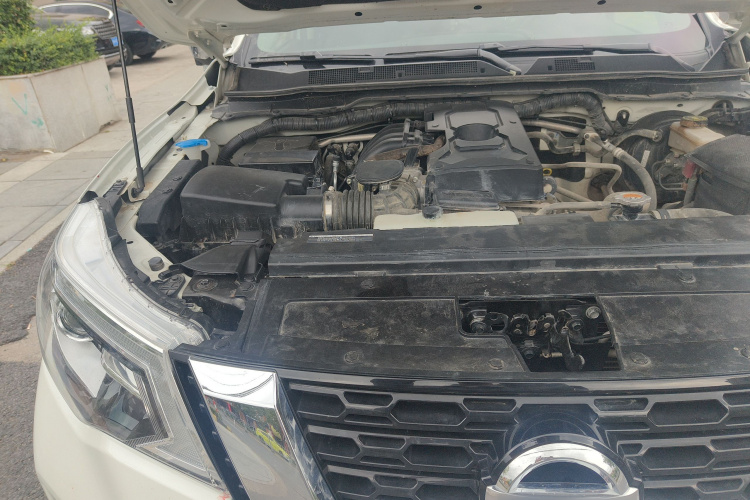 日产 途达 2020款 2.5L XV 4WD 自动四驱旗舰版局部细节9006