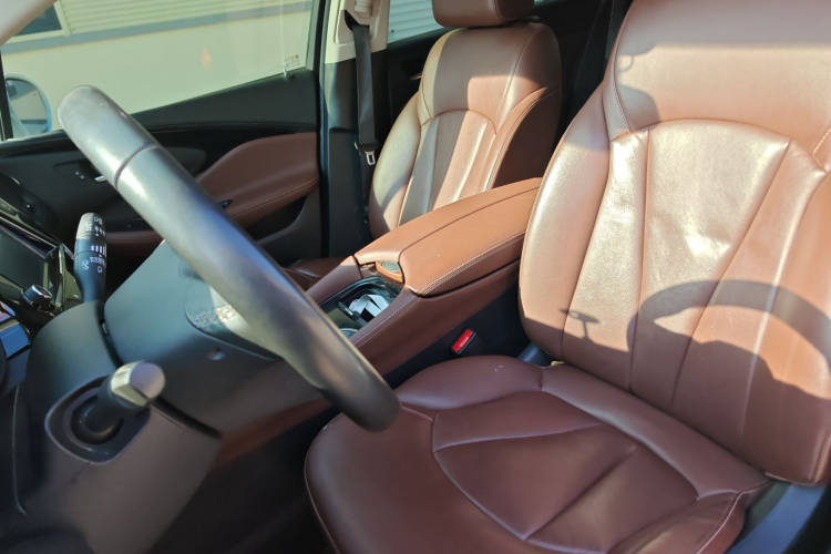 别克 昂科威 2020款 28T 四驱精英型中控内饰19