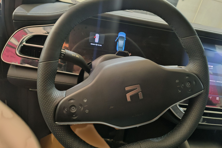 飞凡汽车 飞凡R7 2022款 长续高阶版中控内饰7003