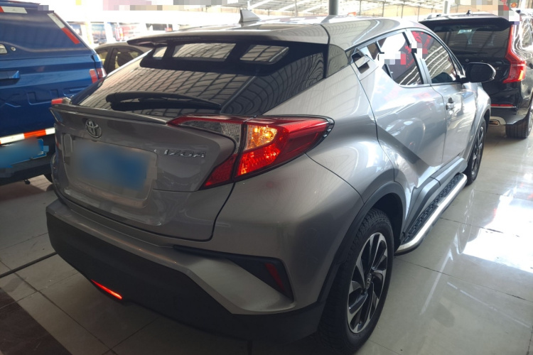 丰田 奕泽IZOA 2018款 2.0L 奕驰版 国VI车身外观7