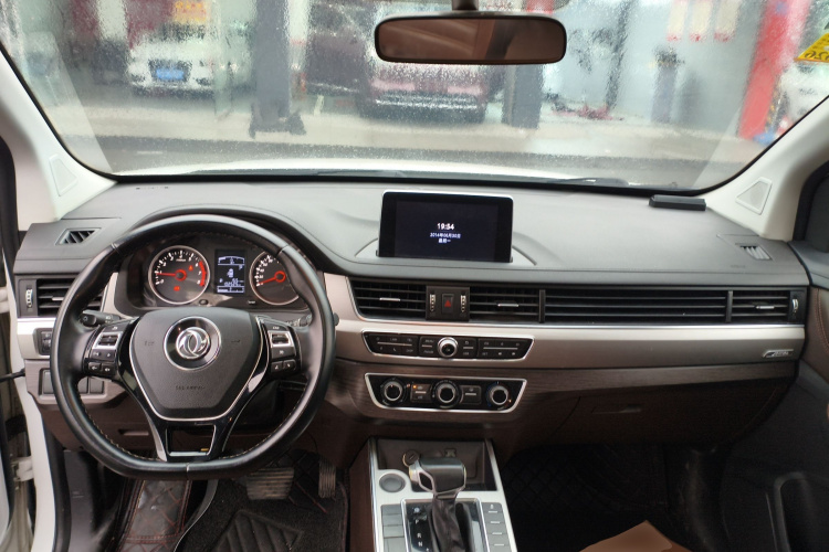 东风风行 风行SX6 2018款 1.6L CVT豪华型中控内饰12